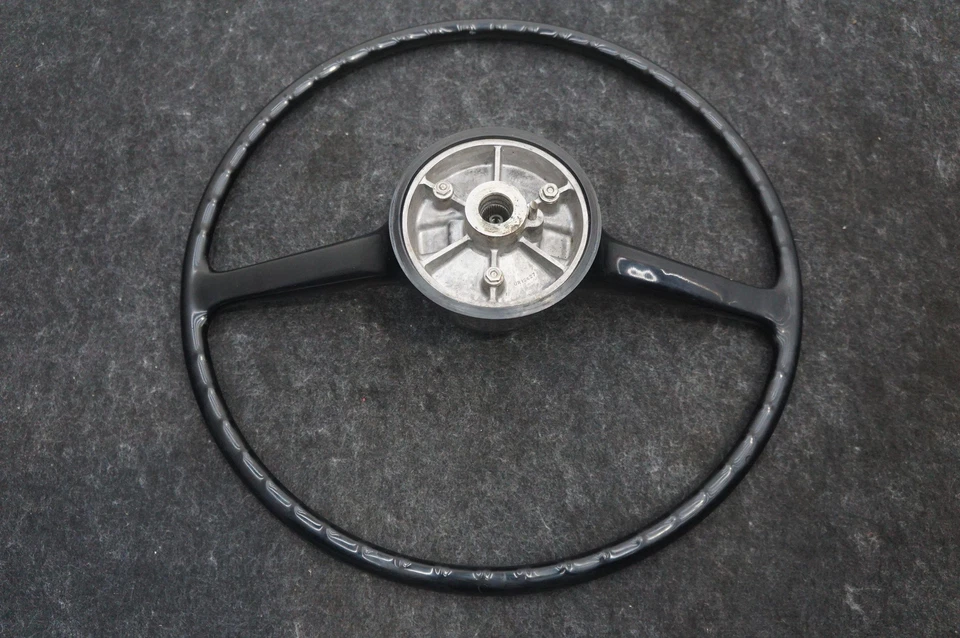 Volante dianteiro esquerdo preto fabricante de equipamento original UR12427 Rolls Royce prata sombra 1965-1977 - Imagem 4 de 4