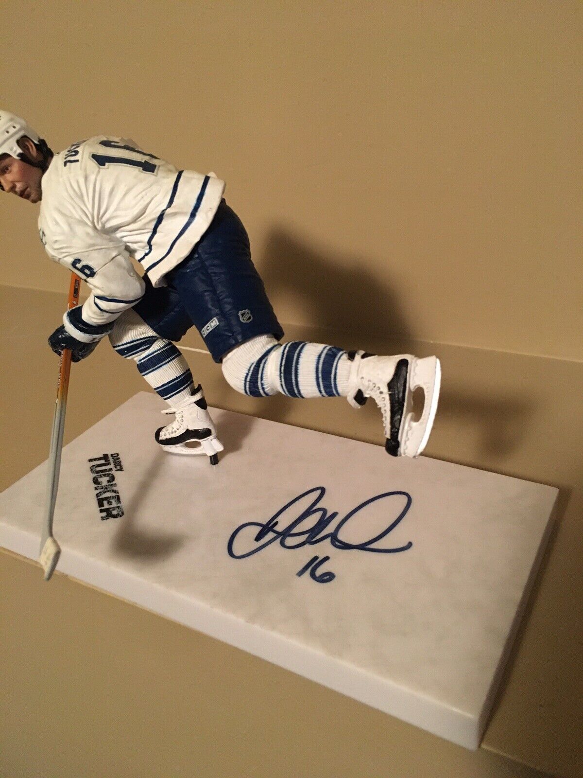 Darcy Tucker Toronto Maple Leafs Autographed Hockey Puck