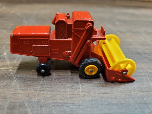 Vintage Mint Lesney Matchbox Toy Car #65 Claas Combine Harvester Farm Mac Red - Picture 4 of 10