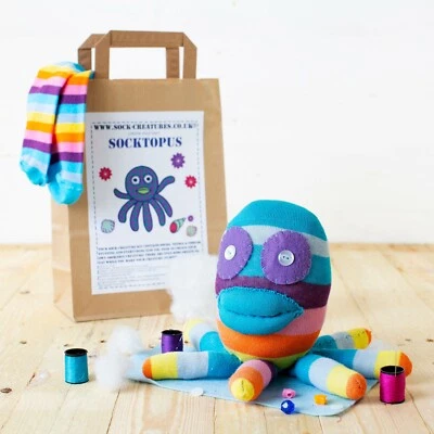 SOCK CREATURES Socktopus Craft Kit | Kit da Cucito | Kit Artigianato Polpo per Bambini | Zoom Party
