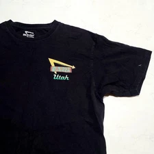 In-N-Out Burger Utah - Men’s Medium Graphic T-Shirt In N OUT Hamburgers