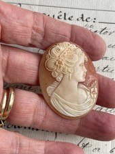 Camée coquillage profil de femme à l'Antique / antique shell cameo female face