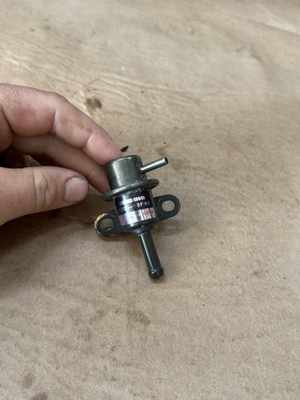 #ad OEM YAMAHA FUEL PRESSURE REGULATOR PN# 6C5 13906 00 00 B 75 1 $59.99