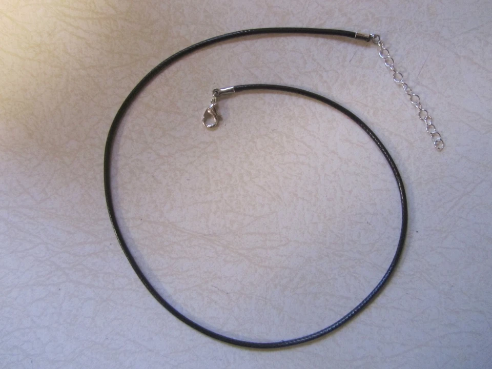 Giant Eagle Claw w/ Black Onyx Pewter Pendant Jewelry - Image 2 of 2