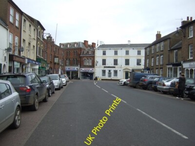 Foto 6x4 Marktplatz, Long Sutton Long Sutton\/TF4322 Blick nach Norden. c2015
