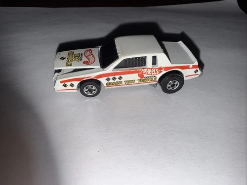 Hot Wheels Crack Ups 1986 Buick Regal Stock Car Crash Test Vintage Vehicle READ