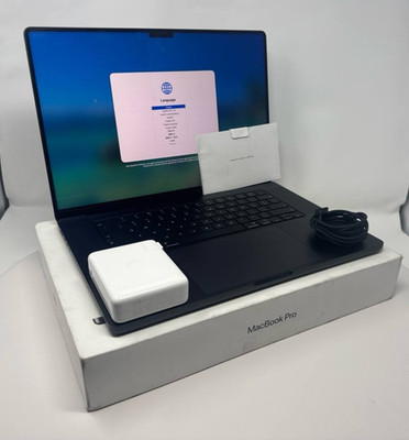 Apple MacBook Pro 16 2024 M5 Pro 18C 20C GPU 48GB 1TB Space Black with Box