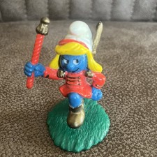 RARE RETRO VINTAGE COLLECTIBLE 6cm SMURFETTE FIGURE PEYO 1996 McDonald  s