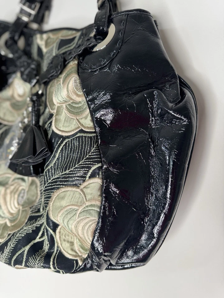 Nuevo con etiquetas Bolso de Mano Sharif Grande Negro con Intrincadas Flores Bordadas, Bolso Dije Foto 3 de 4