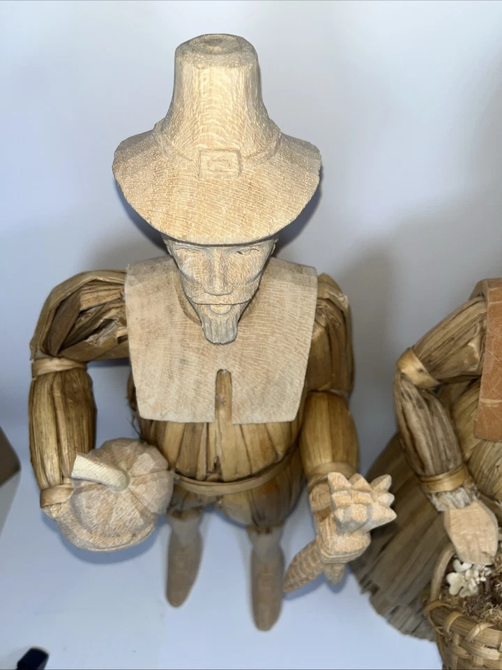 Large 16” Carved Wood & Cornhusks Pilgrims-Man & Woman figurines Thanksgiving - Image 4 of 4