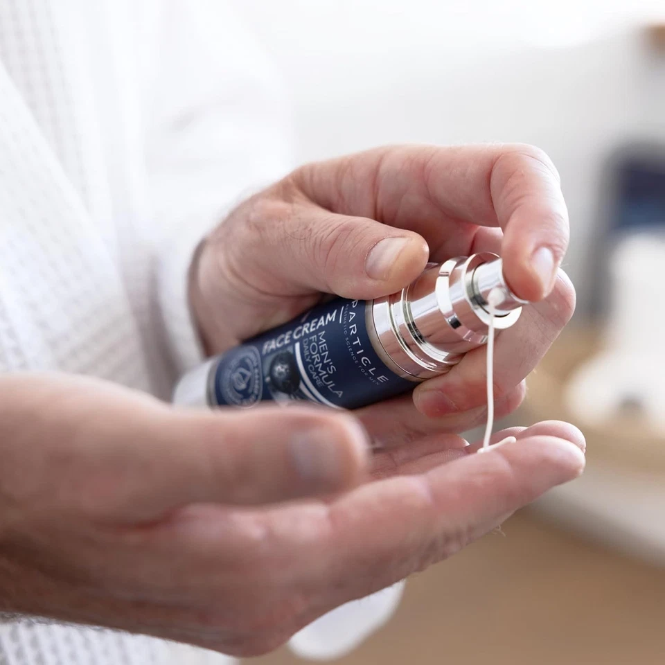Crema facial de partículas para hombres 6 en 1 crema antienvejecimiento combate las bolsas para ojos manchas oscuras Foto 4 de 4