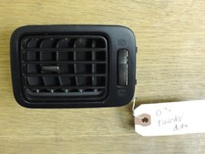 2003 Subaru Forester Side Vent