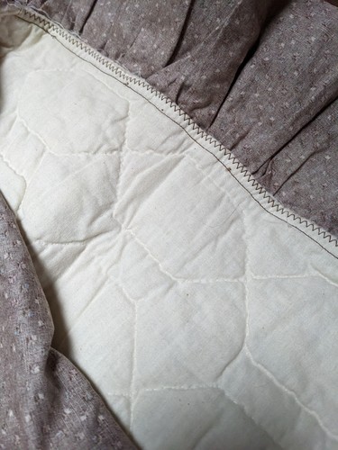 Pair Vintage King Size Hand Quilted Pillowcases Ruffles Brown - Picture 8 of 10