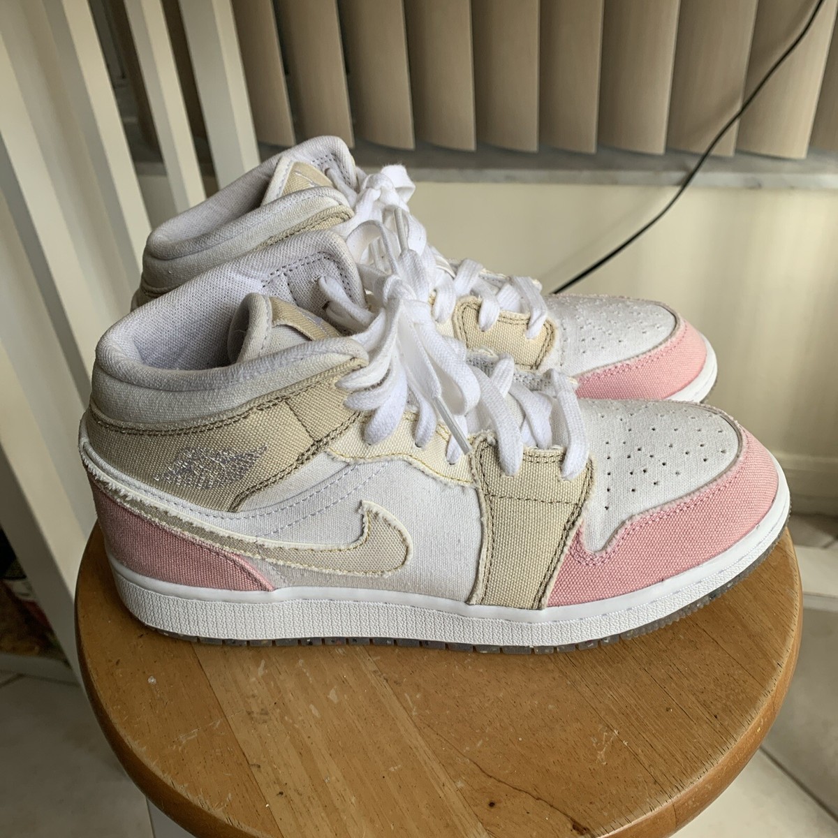 nike strawberry ice cream