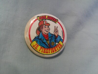 1986 NUPACO Collectible Vintage Button Pinback Fireman Gus Jr Firefighters Club