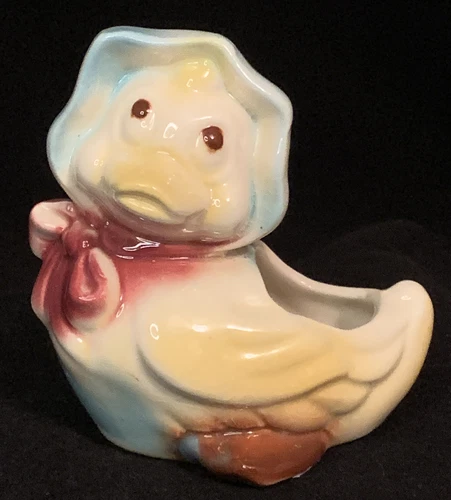Vintage Duck wearing Bonnet Planter 1950’s Shawnee? Pottery Easter/Nursery decor