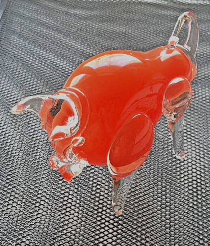 VINTAGE HANDMADE  ART GLASS RED  BULL HOME DECOR RARE size: 5.5"L x 3.5"H - Picture 1 of 10