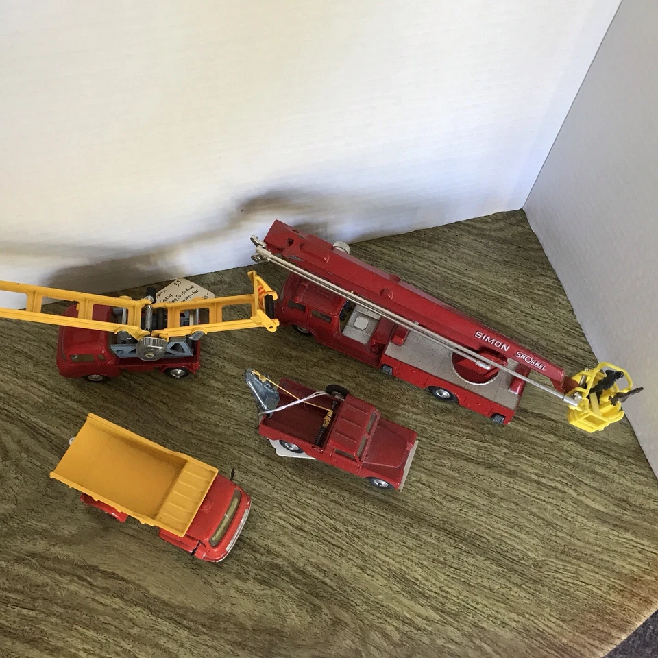 Corgi American Fire Truck Lot of 4 Vehicles Vintage - Image 3 of 4