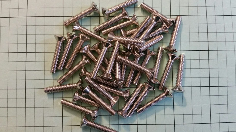 Tornillos de máquina de latón cromado, cabeza ovalada ranurada de 10-24 x 1", 40 ea. Foto 3 de 3