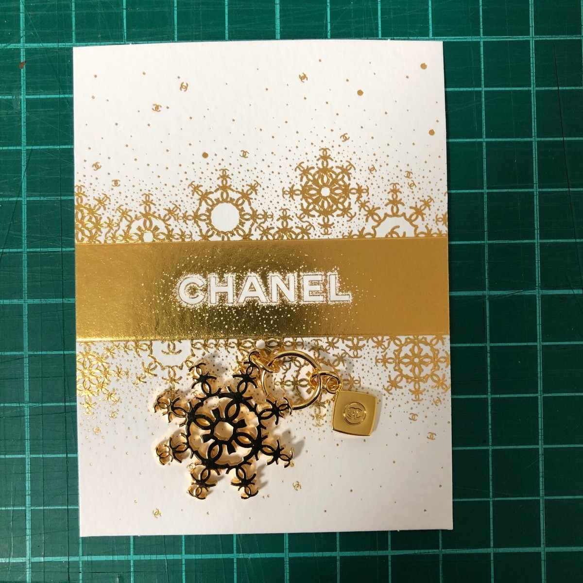 CHANEL ゴールド ロゴチャーム $_1.JPG?set_id=2