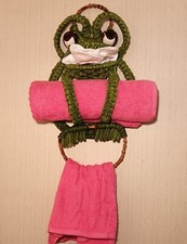 1970s OWL HIPPIE TOWEL rack macram  wall hanging avocado green bath bathroom art