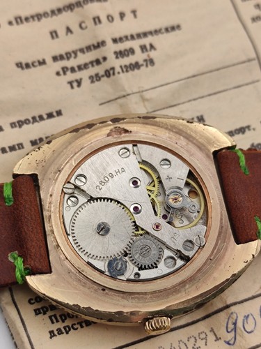 Vintage Russian USSR Soviet communism Propaganda wristwatch Raketa cal. 2609 Box - Picture 13 of 21