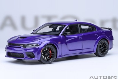 Dodge Charger Scat Pack Widebody lila Modellauto 1:18 Autoart