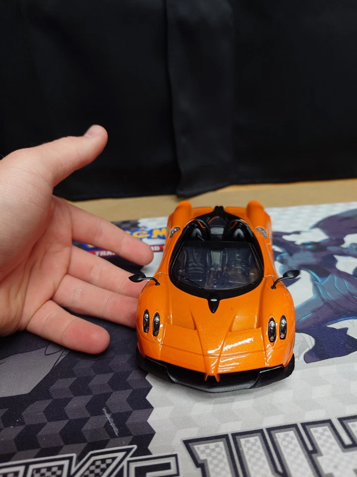 Pagani Huayra Roadster 可转换 1: 24 压铸玩具模型汽车罕见 Motormax 二手 — 第 4/4 张图片