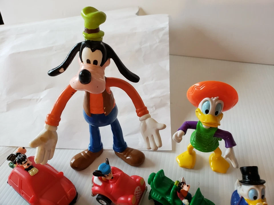 Disney Mixed Lot of 21 PVC Plastic Figures Toys Mickey Minnie Mr Scrooge Goofy - Image 2 of 4