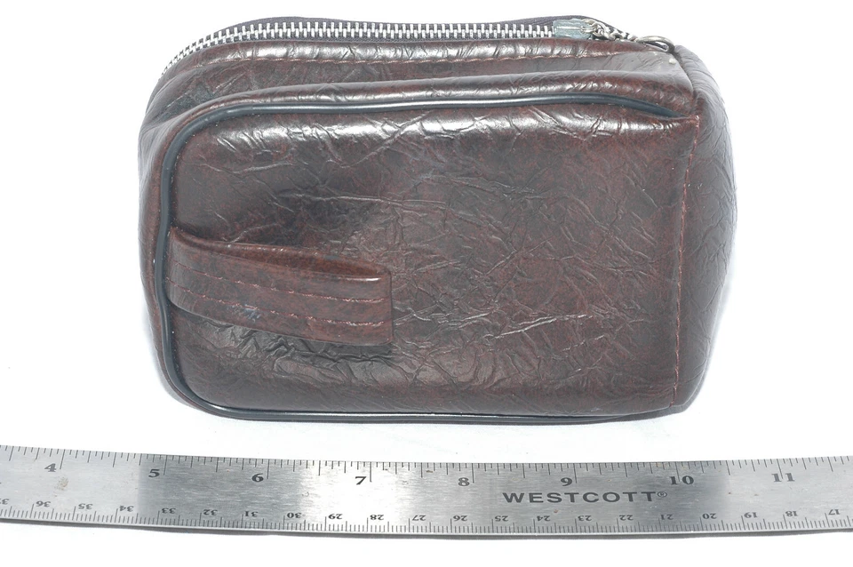 Vintage vinyl small camera case with belt loop 5 x 3 x 2-12 inches internal size - Image 2 of 4