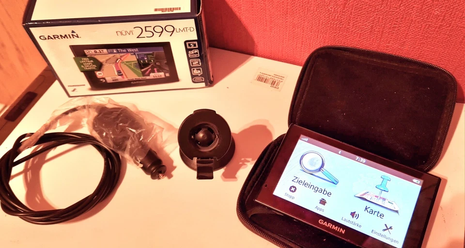 Garmin 2599 Lmt-D   Navigation, Navi, Sprachsteuerung - Bild 4 von 4