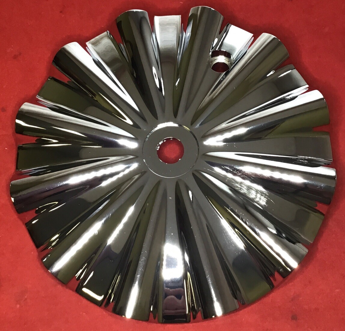 Limited ONE TR913 RWD Chrome Center Cap with Bolt for 913 Wheel 8546