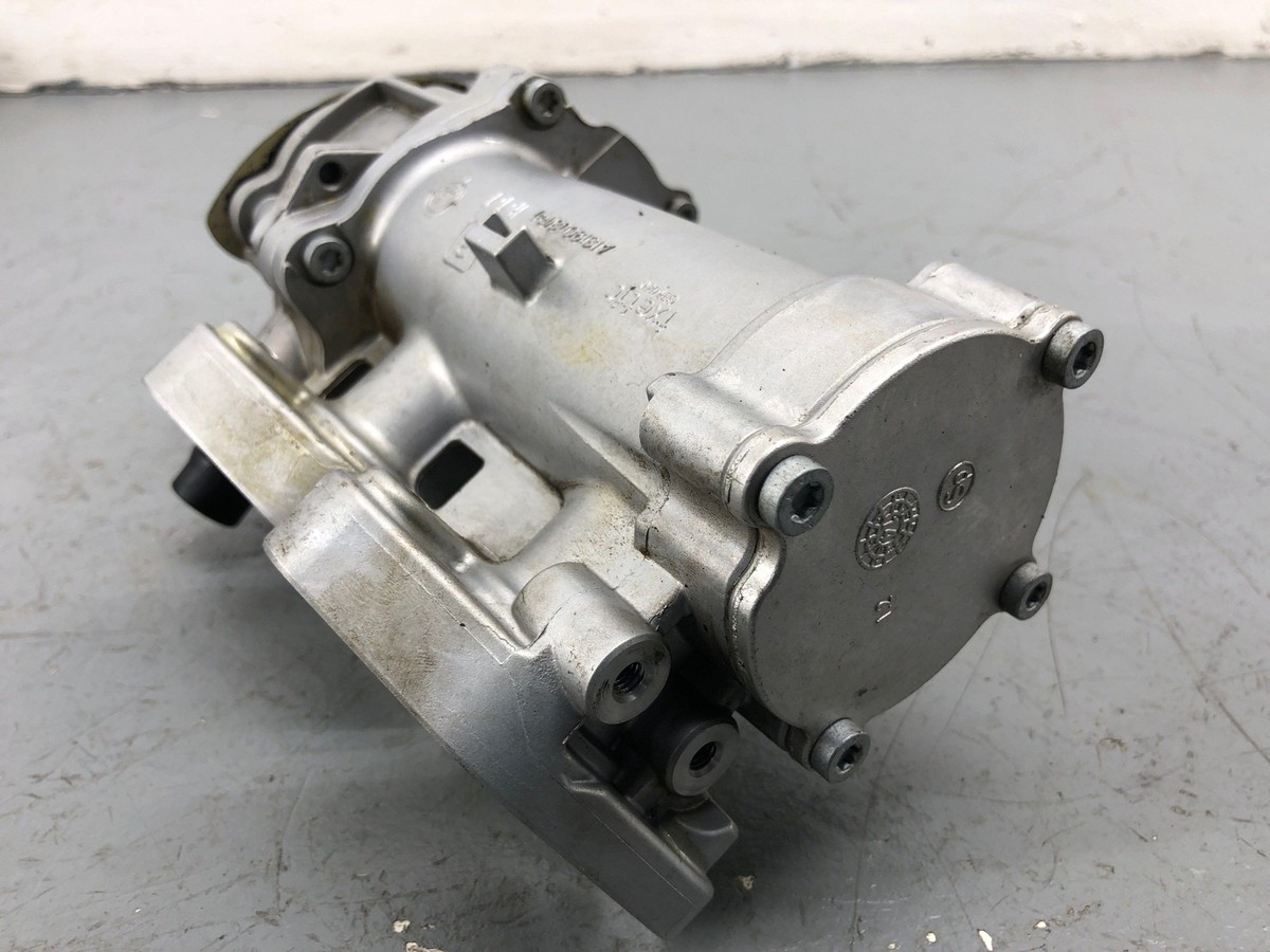 2015-2020 BMW M4 3.0L ENGINE VACUUM PUMP 11667847203 OEM | eBay 