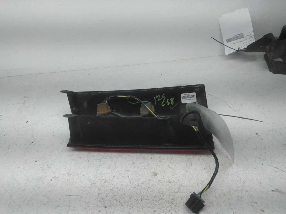 Driver Left Tail Light Fits 03-21 EXPRESS 2500 VAN 2873577 - Image 3 of 4