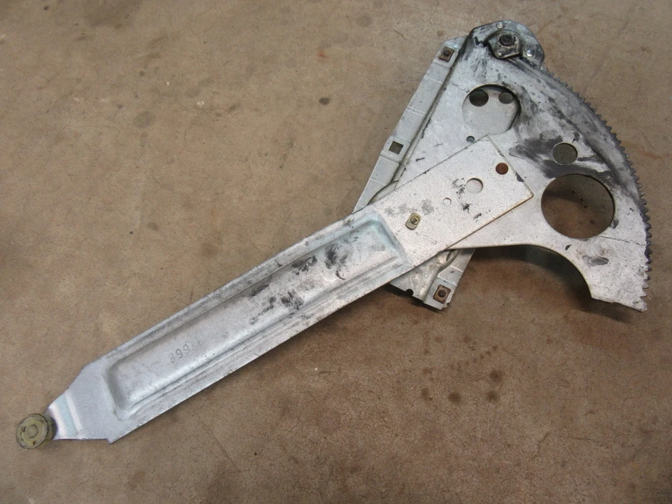 1970 Pontiac Catalina 2 portas porta capota rígida regulador de janela mecanismo de manivela PF - Imagem 2 de 2