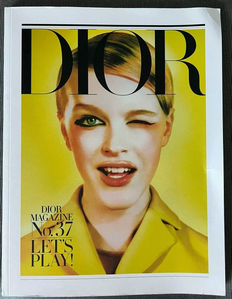 Magazine DIOR N°37   LET'S PLAY ! Printemps 22   120 pages couleur