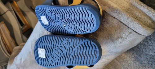 Native shoes unisex size 10 US never worn but without box or tags - Picture 2 of 4
