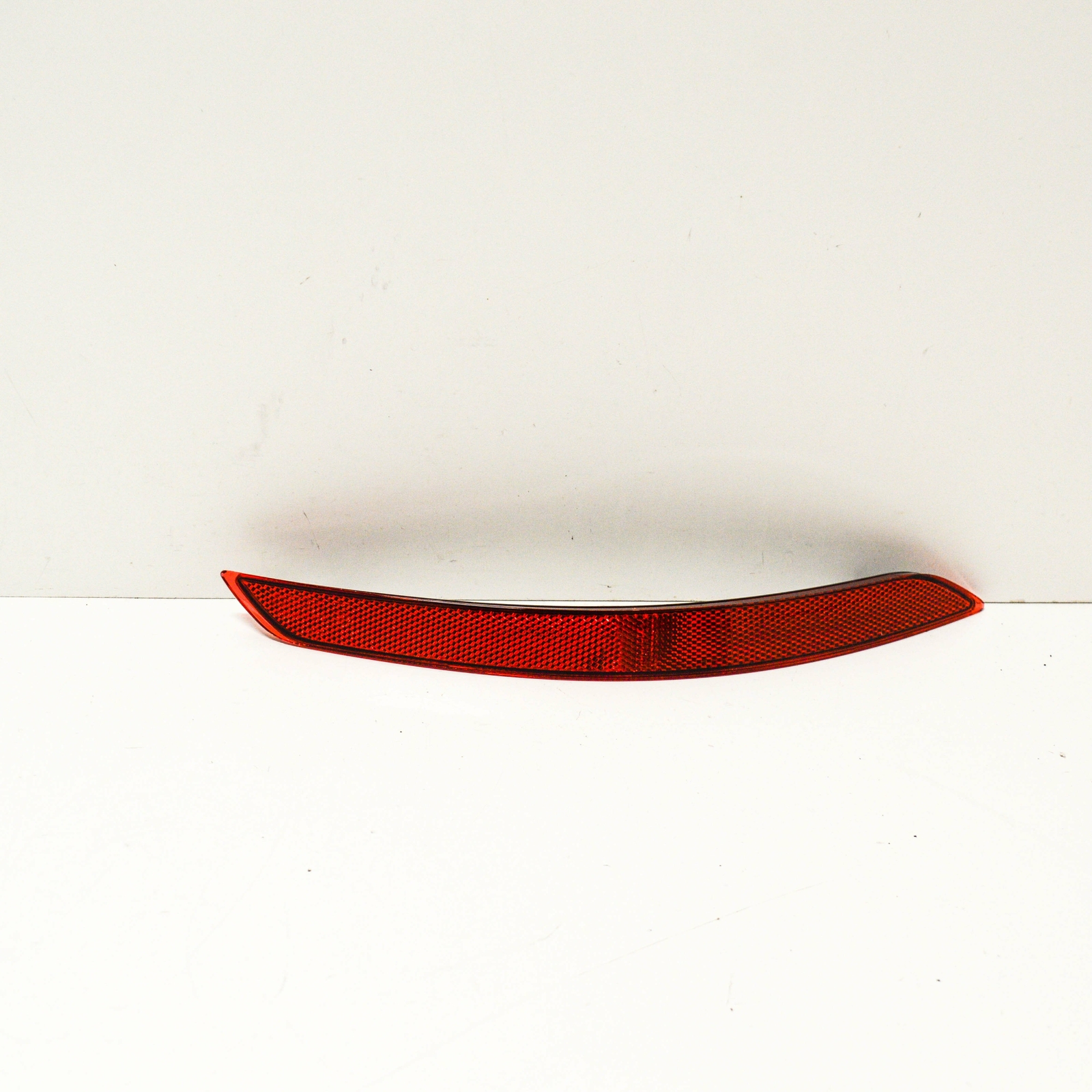 NEW AUDI A3 8V REAR BUMPER RIGHT LIGHT REFLECTOR 8V5945106B ORIGINAL