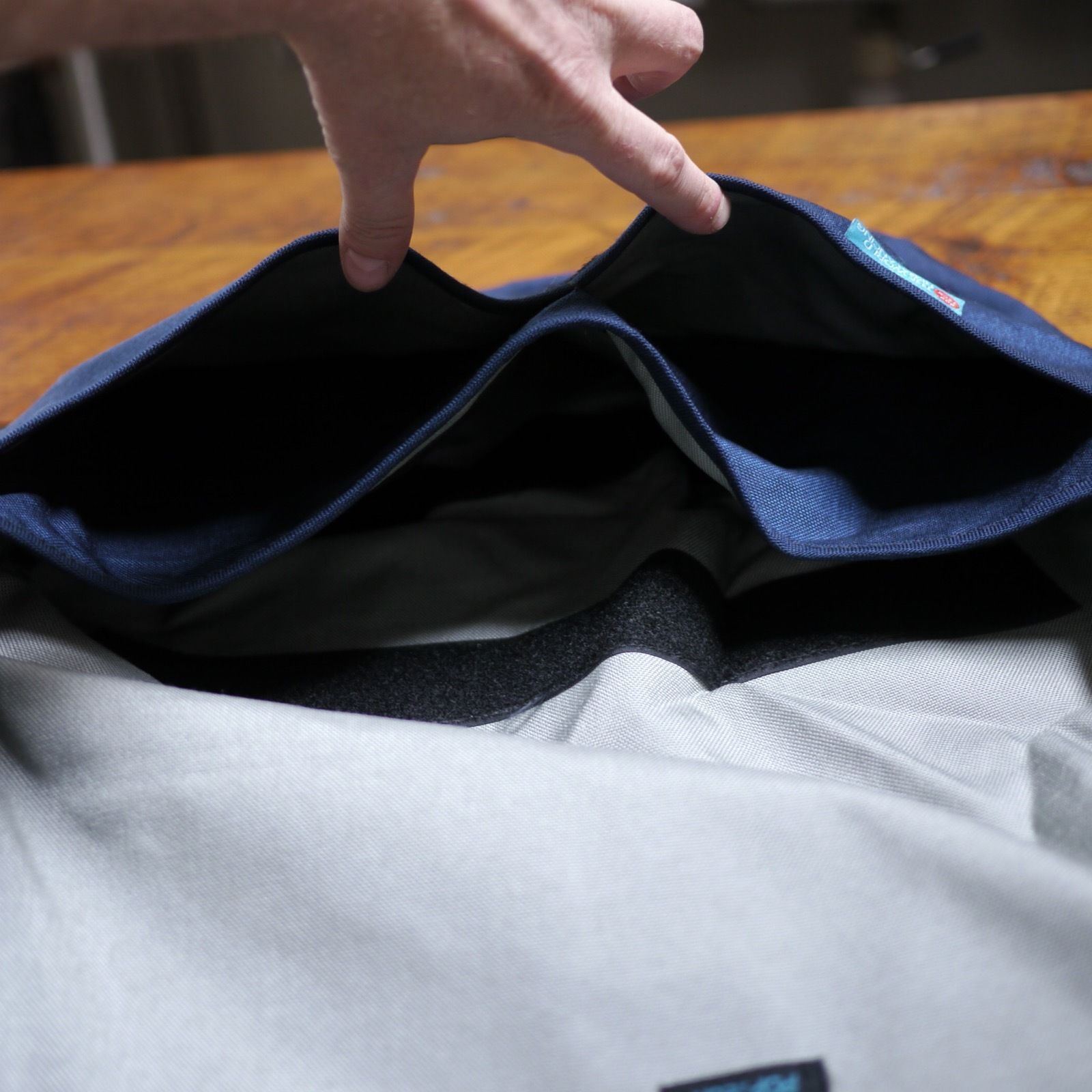 Genuine POPTECH Rickshaw Zero Messenger San Francisco Blue Nylon Shoulder Bag image 9