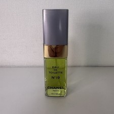 Image of CHANEL EAU DE TOILETTE NO19 100ml 80%Vol