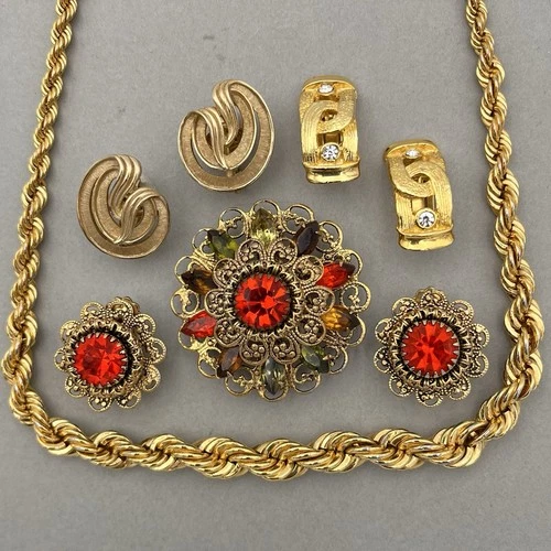 Trifari Monet Mid Century & More Gold Tone Vintage Estate Jewelry Lot