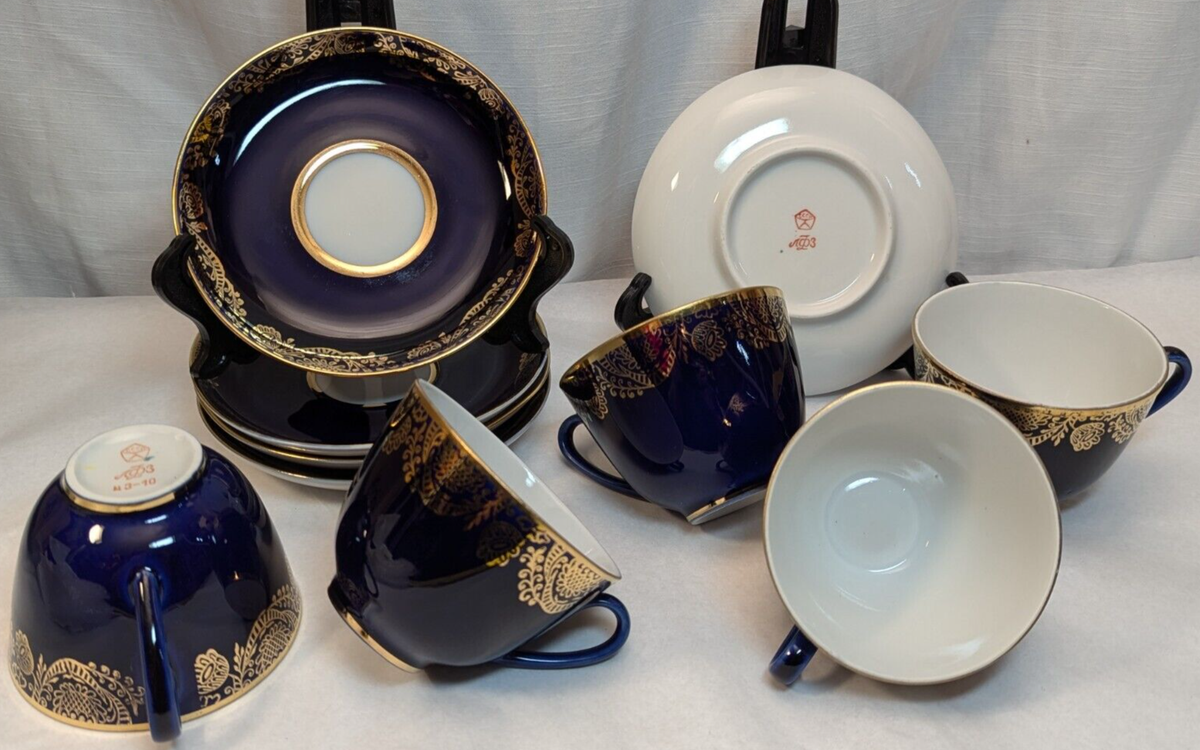 5x LOMONOSOV Golden Frieze Teacup & Saucers, Rare Domestic Red