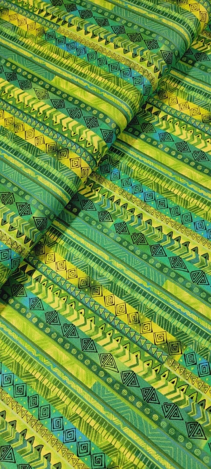 Tela de edredón de algodón a rayas verdes básicas Laurel Burch por yarda Foto 3 de 3