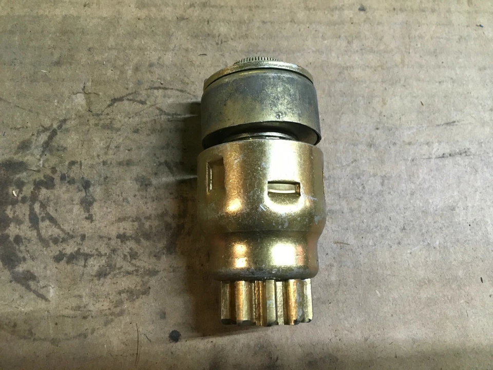 Unidad de arranque remanufacturada The Hastings Company SD3-597 Foto 3 de 4