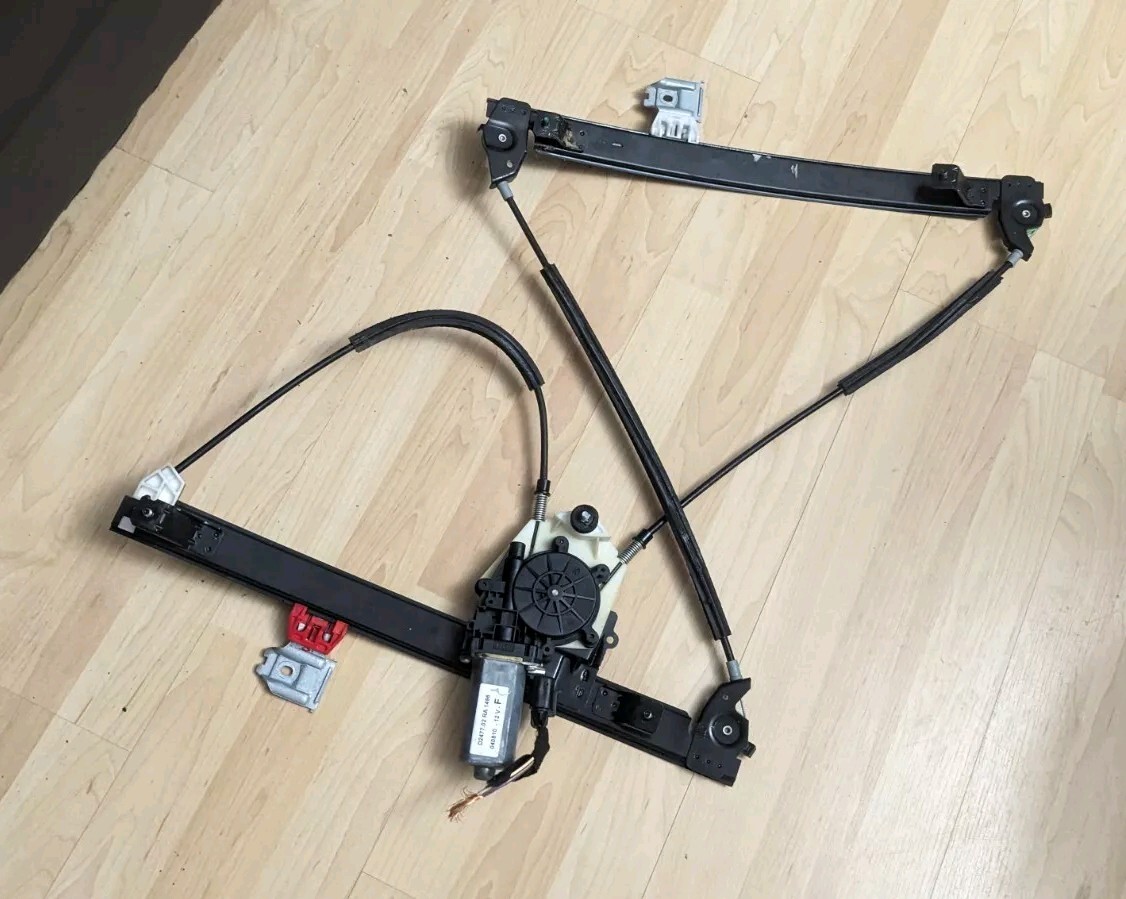 04-13 MASERATI QUATTROPORTE FRONT LEFT WINDOW REGULATOR MOTOR