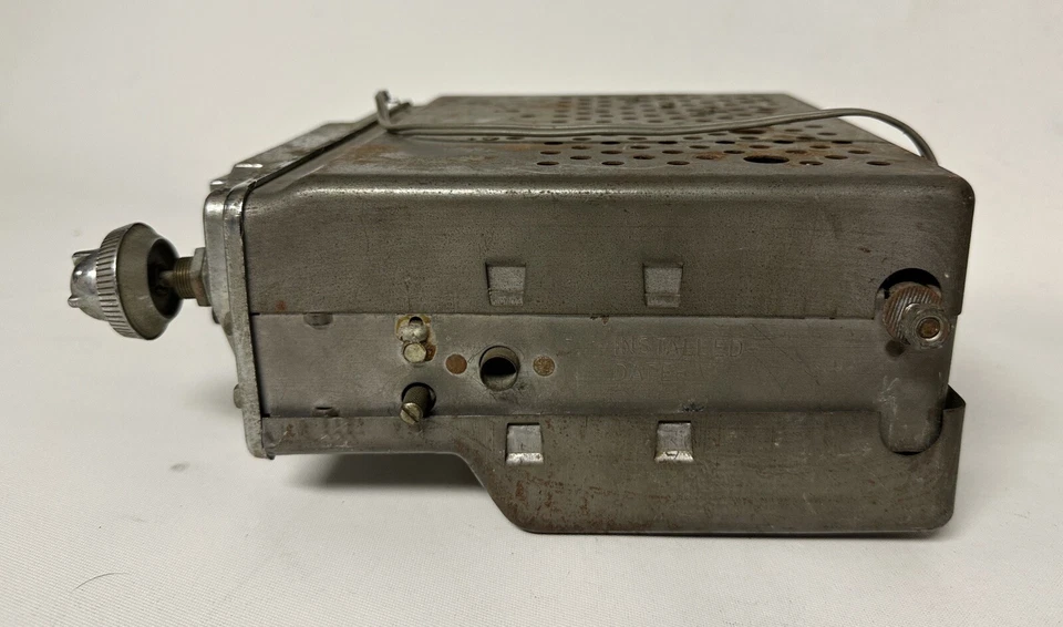 Original 1951 Ford Deluxe Fomoco Bendix 1BF AM PB Car Radio AS IS FOR PARTS - Image 4 of 4