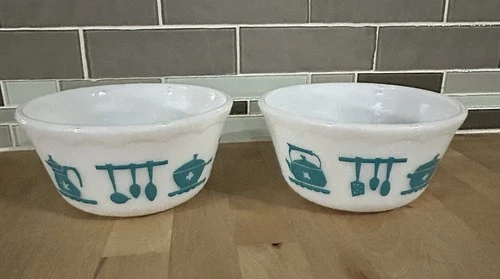 Vintage 1950s Hazel Atlas Set Of 6” Bowls W/ Scalloped Edges White & Turquoise