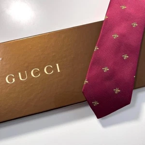Magnifique cravate GUCCI 56,69 pouces soie abeille rouge vin