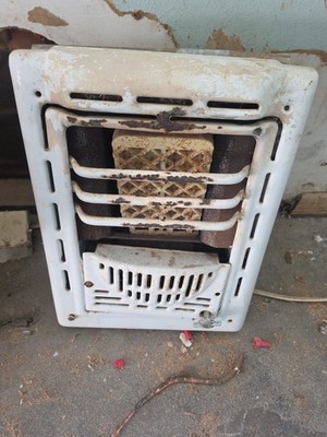 Vintage Peerless Porcelain Gas Wall Heater