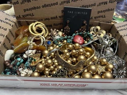 Vintage & Modern Costume Jewelry Lot ~Some Signed ~Small Priority Box #1315